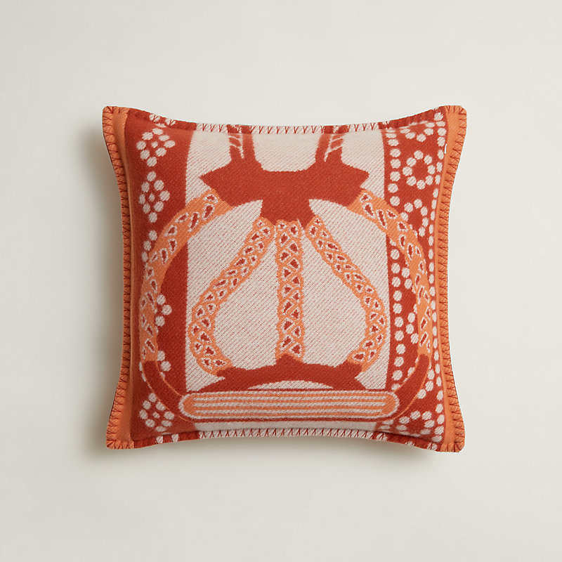 fantaisie-d-etriers-pillow--